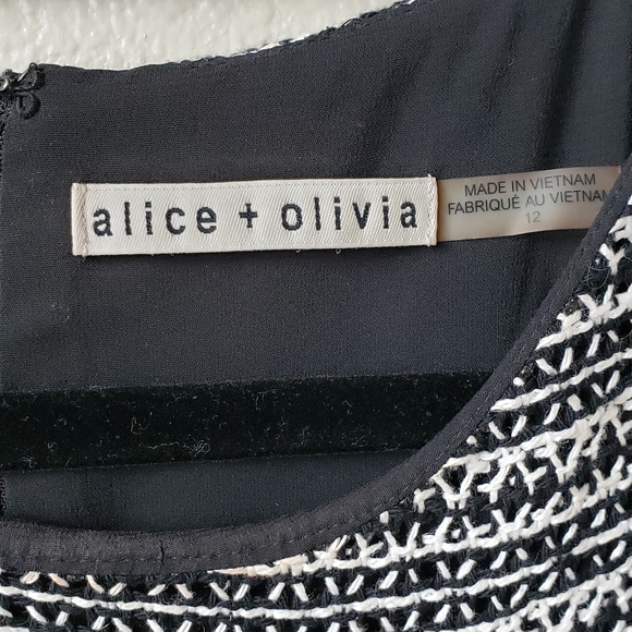Alice + Olivia Clyde Black & White Sheath Dress - Picture 6 of 9